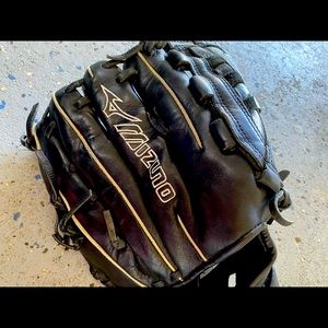 Girls outfielder  MIZUNO mitt